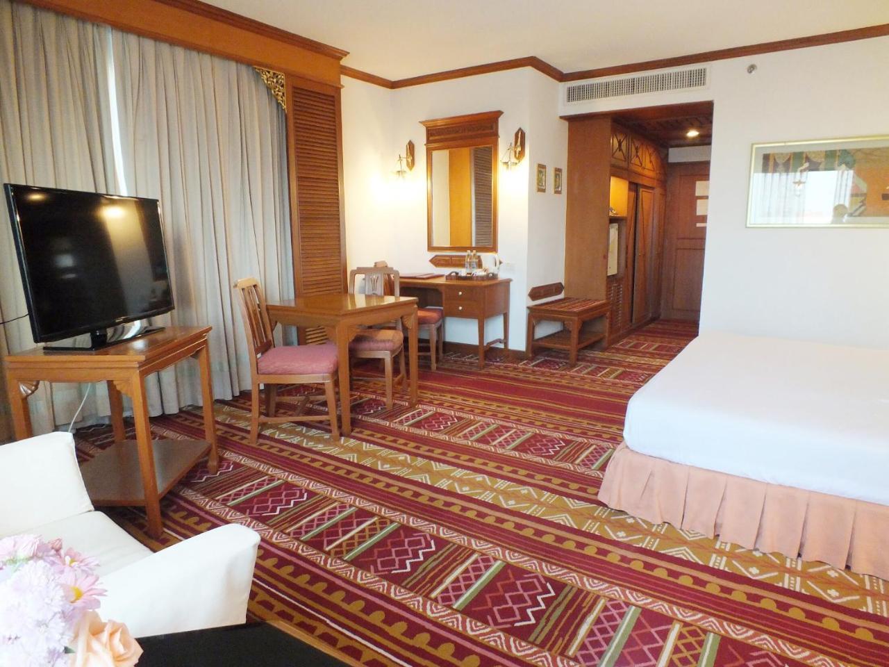 The Park Hotel, Chiang Mai Esterno foto