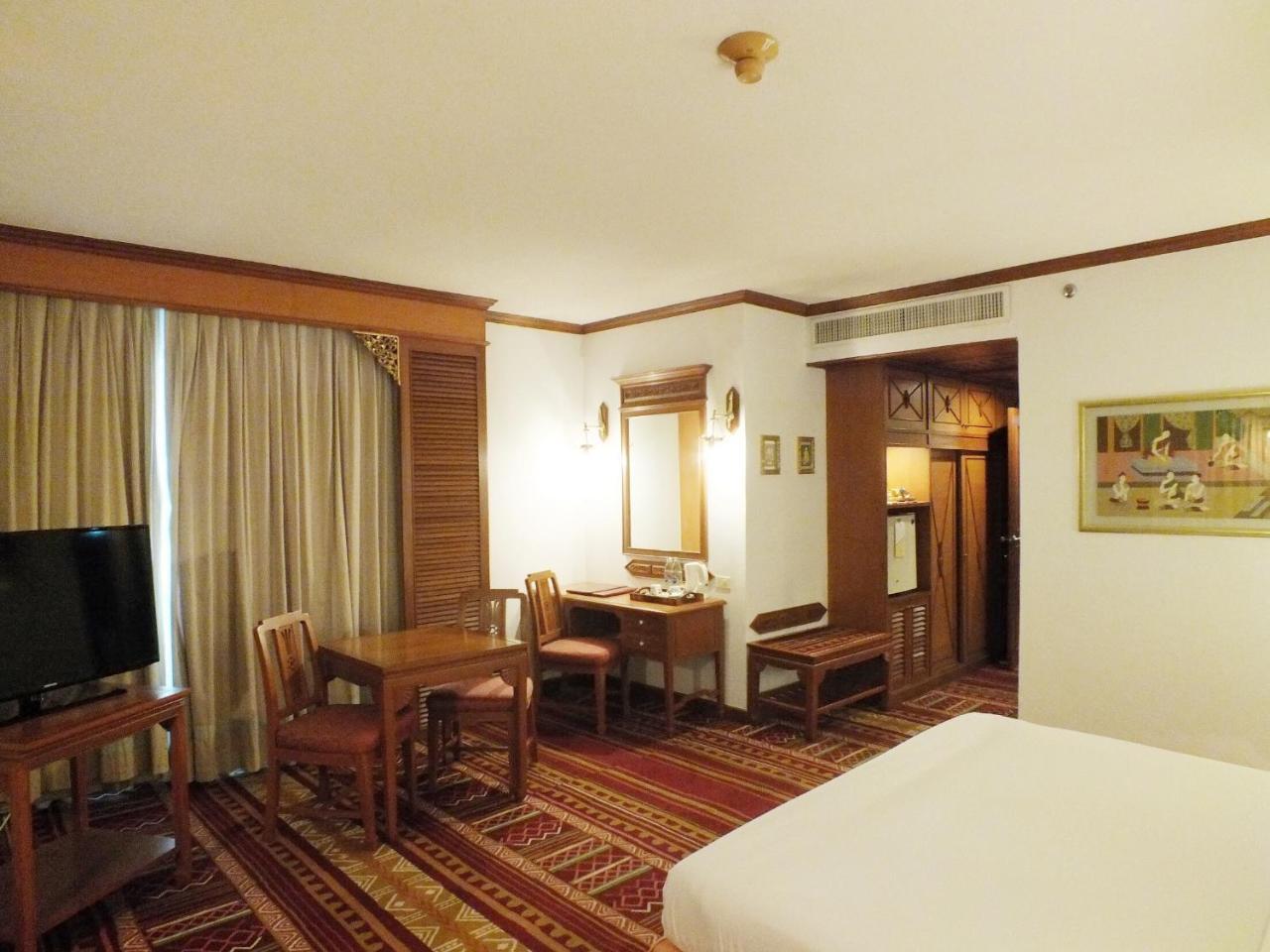 The Park Hotel, Chiang Mai Esterno foto
