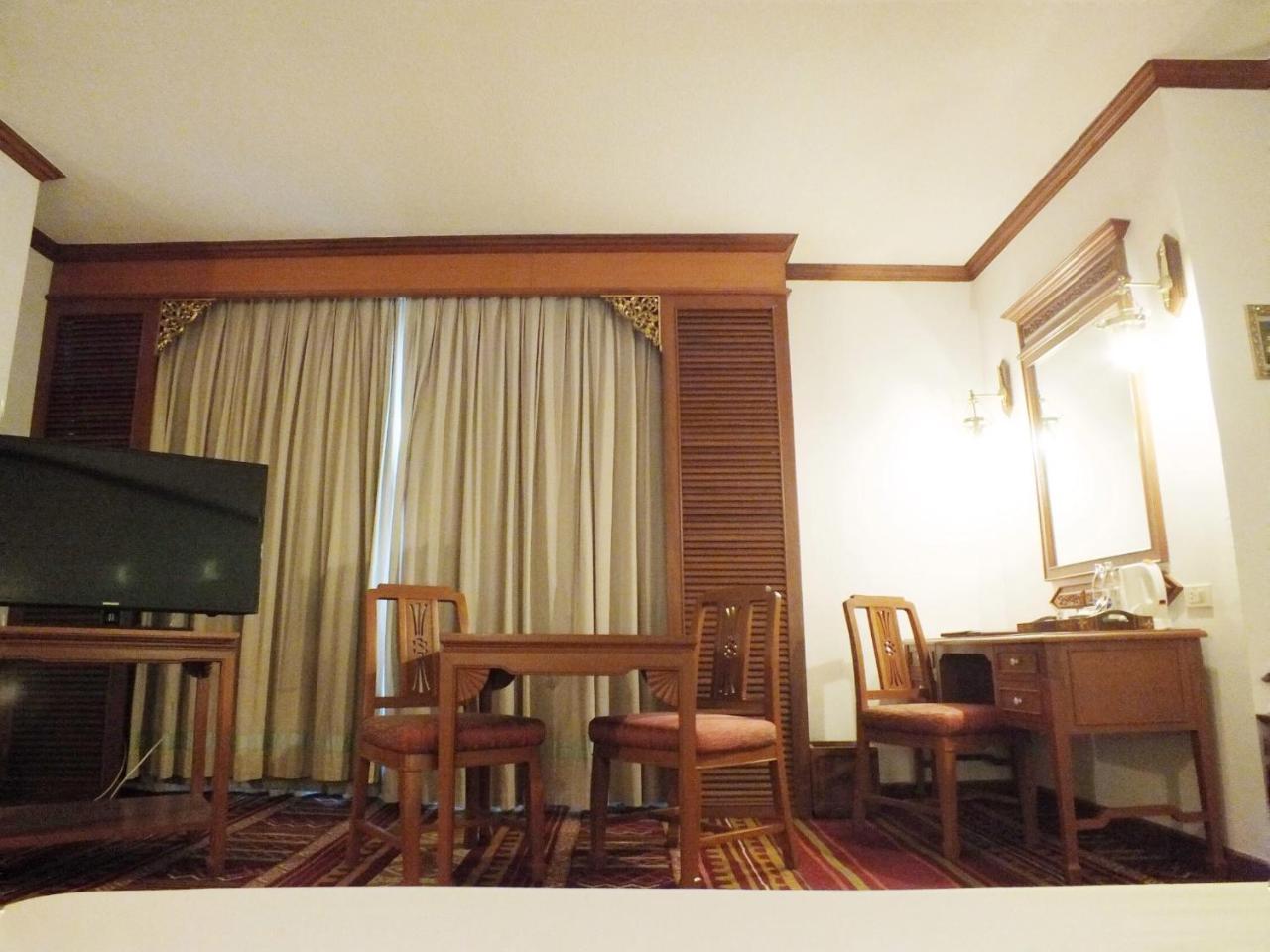 The Park Hotel, Chiang Mai Esterno foto