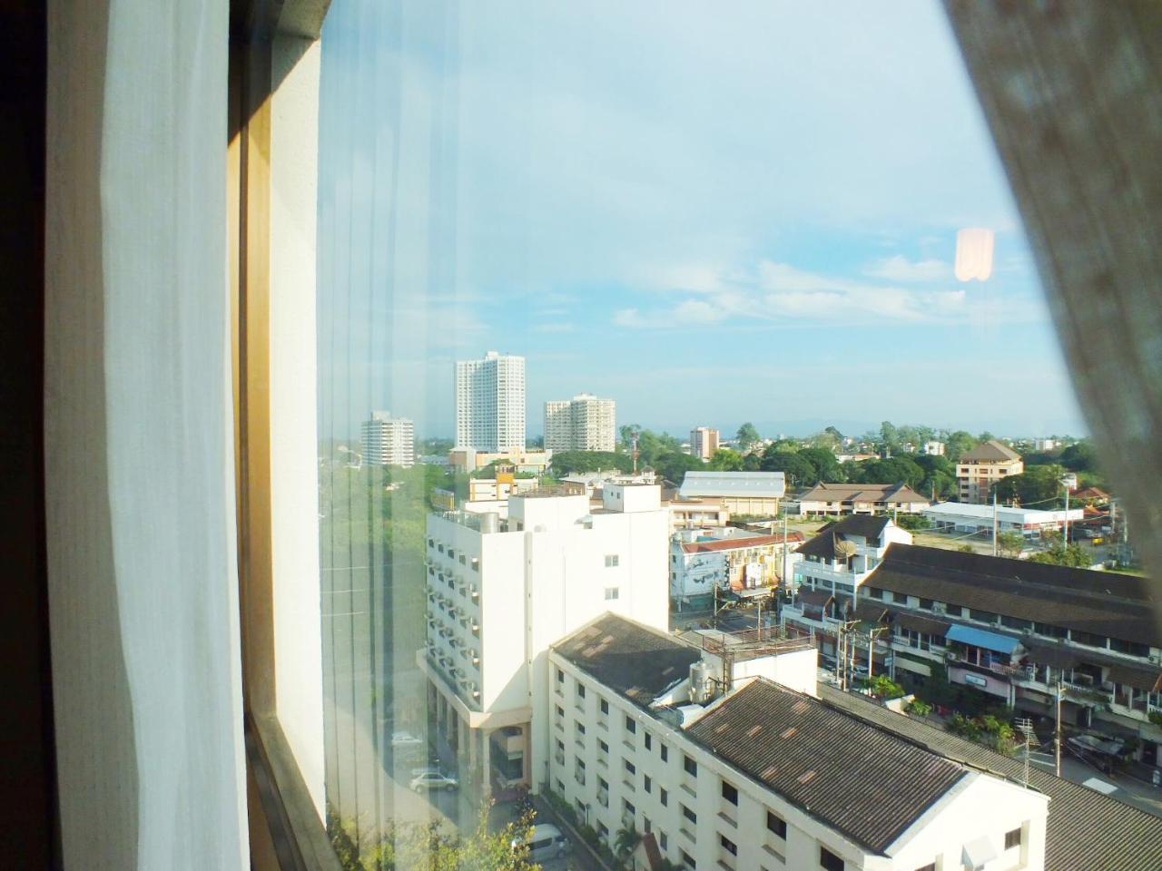 The Park Hotel, Chiang Mai Esterno foto