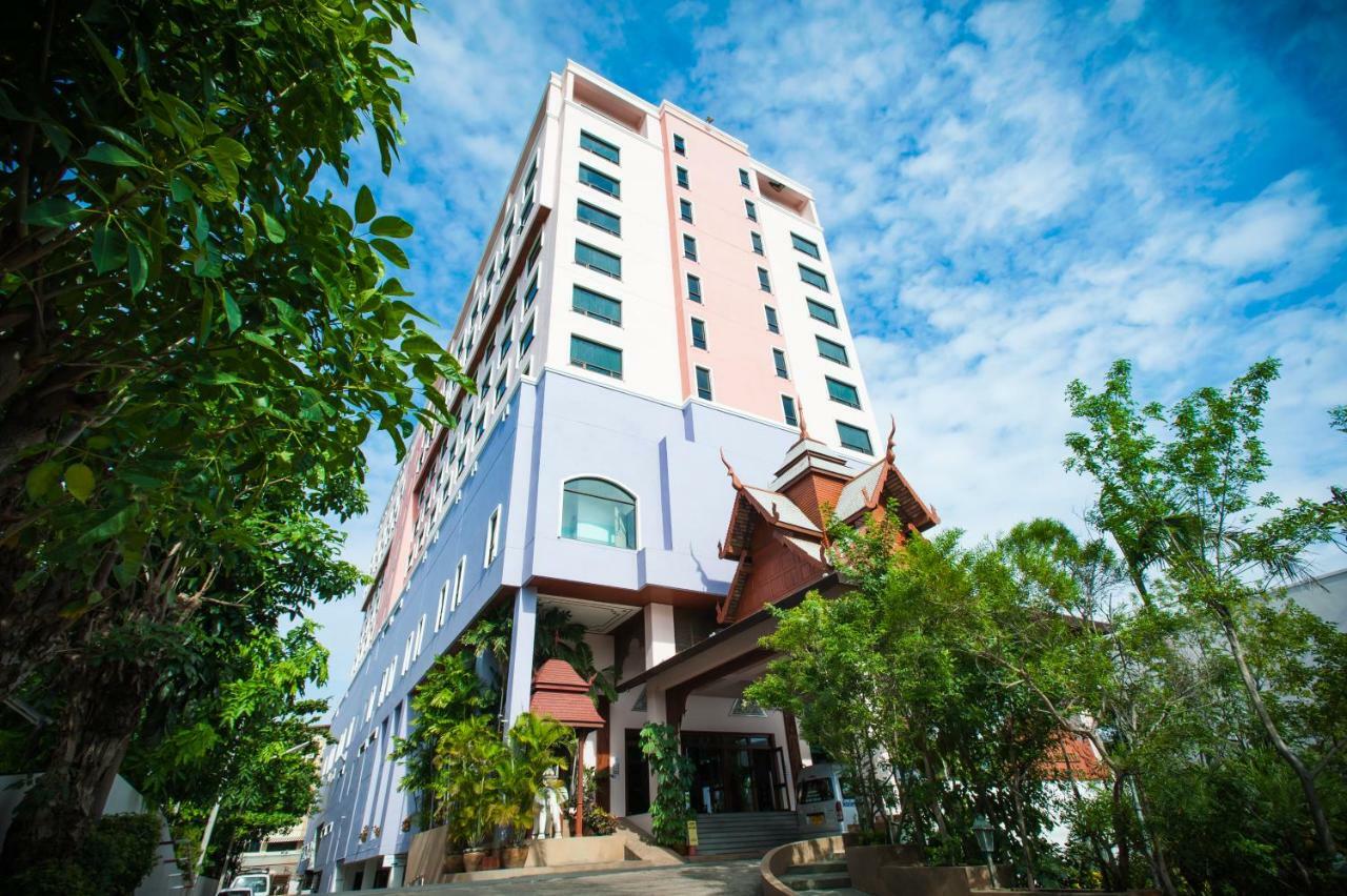 The Park Hotel, Chiang Mai Esterno foto