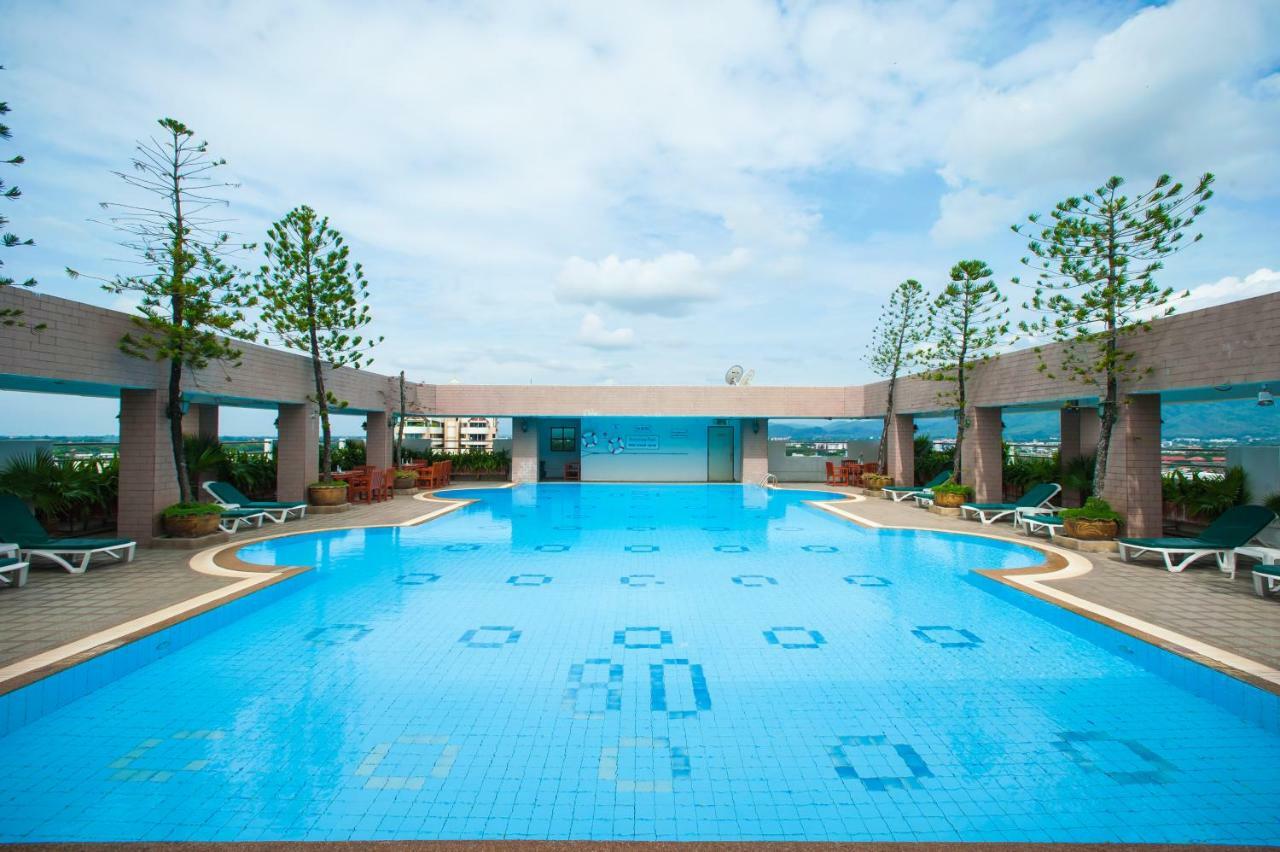 The Park Hotel, Chiang Mai Esterno foto